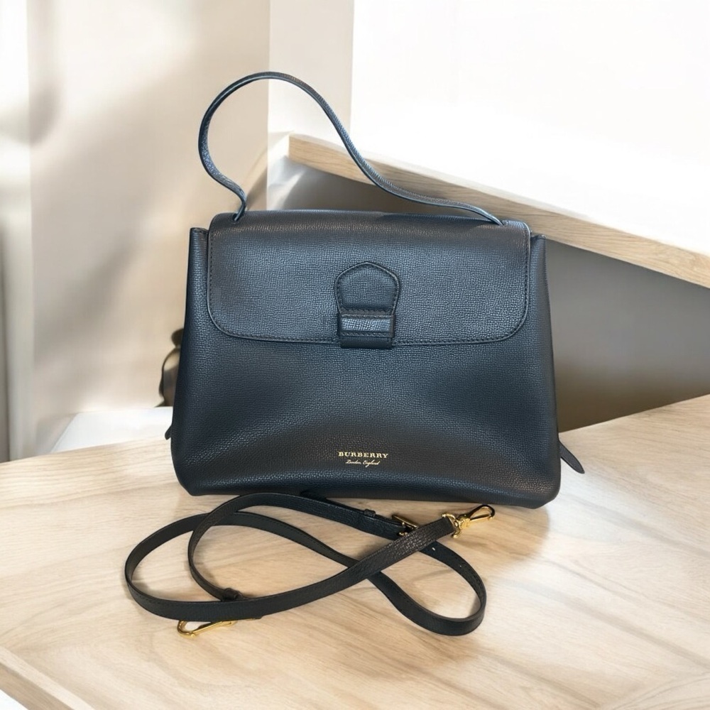 Burberry Derby Leather House
Check Medium Tote black